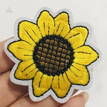 1 adet Renkli Gül Çiçek Yama Etiket Demir on Giyim DIY Aplike İşlemeli Uygulamaları Bez Kumaş Yamalar Giyim
