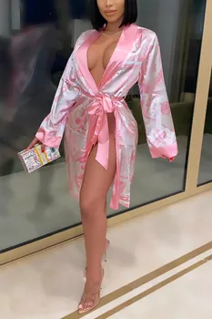 Bayan saten elbise moda dolar baskı uzun kollu ipeksi Kimono bornoz pijama kemer ile