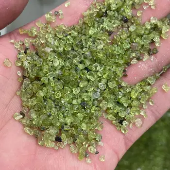 Doğal Olivin Yeşil Taş Peridot Çakıl Kaya Kristal Kuvars Mineral Kuvars Kristalleri Doğal Taşlar