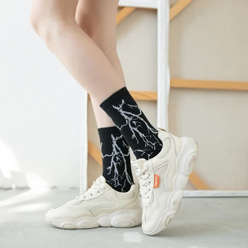 Erkek Çorap Siyah Beyaz Yıldırım Pamuk Harajuku Yumuşak Hip Hop Moda Kaykay Hediyeler Kadın Çorap Sokak 3 çift / kutu