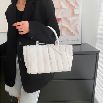 Sonbahar Kış Kadın Alışveriş Çantaları Büyük Kapasiteli Peluş En saplı çanta Kadın Koltukaltı Bgas Düz Renk Rahat Bayan Çanta