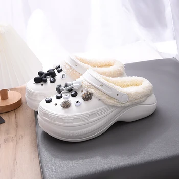 Yeni Kadın Terlik Kış sıcak Peluş Ev pamuklu ayakkabılar Kadın Kaymaz Rahat Kapalı Yatak Odası Kalın Alt kadın ayakkabısı 2021